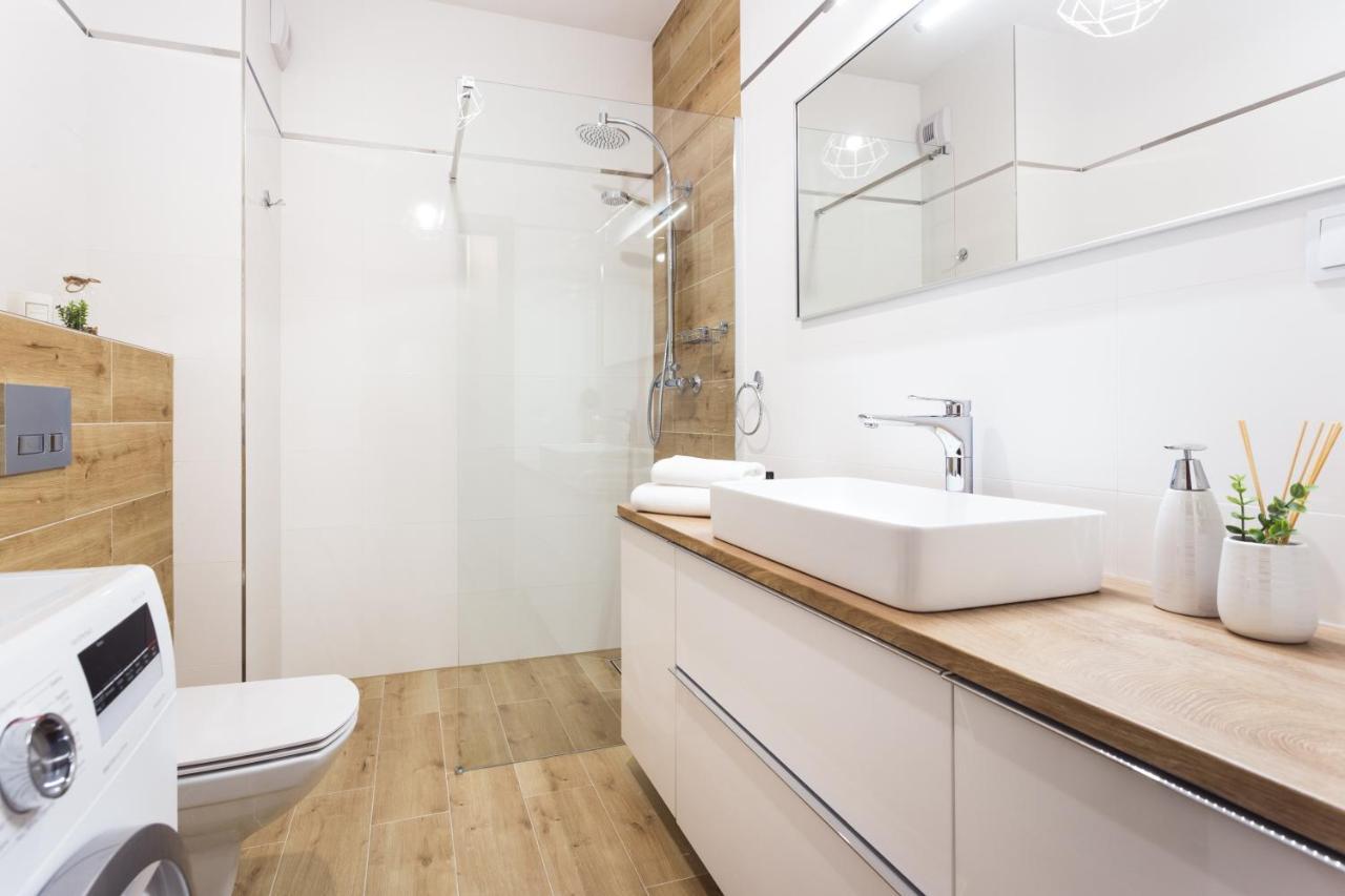Of The Kings - Wolf Apartamento